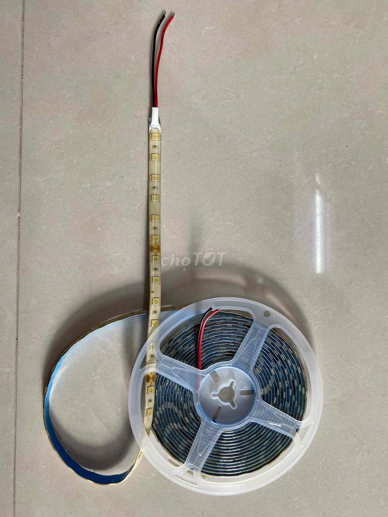 Đèn led 24v cuộn 5m chưa sử dụng màu trắng. Mua bán Đèn tại Quận 11 Tp Hồ Chí Minh được đăng bởi Lùi 1 bước để tiến xa hơn hình 1