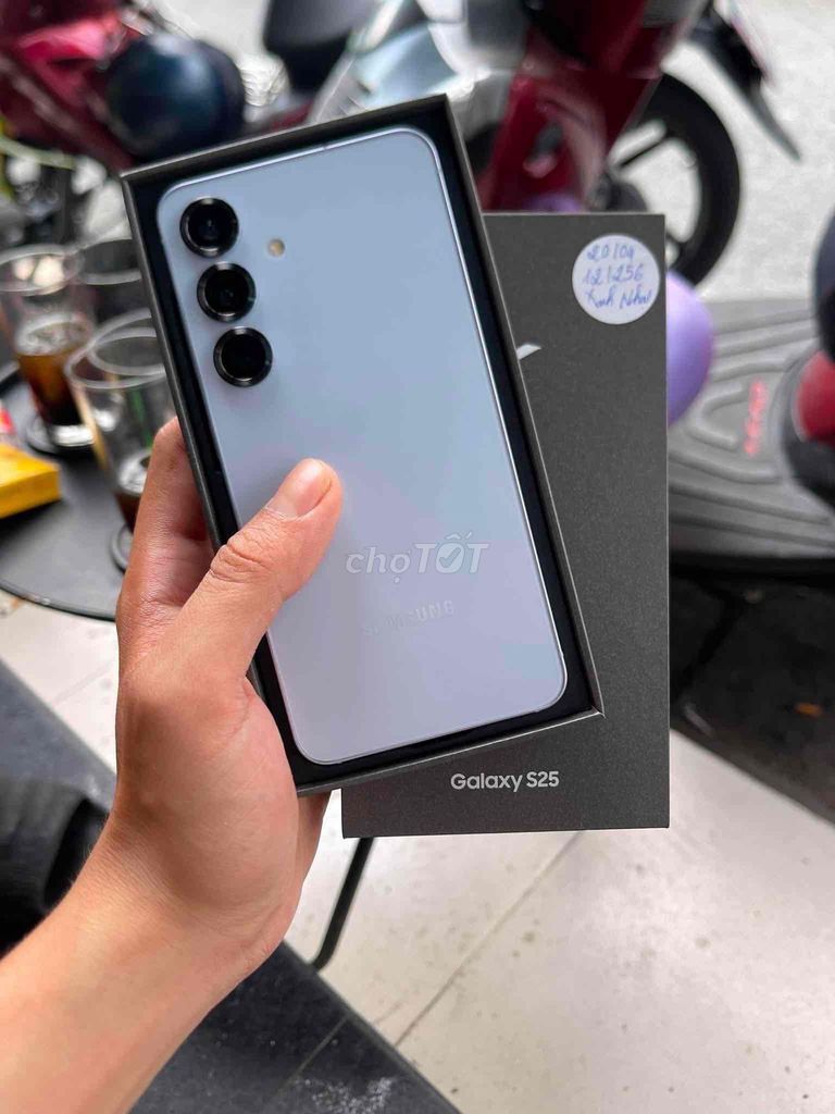 Samsung Galaxy S25 256Gb Xanh Icy 99% (fullbox). Mua bán Điện thoại tại Quận Bình Thạnh Tp Hồ Chí Minh được đăng bởi Quốc Bảo hình 1