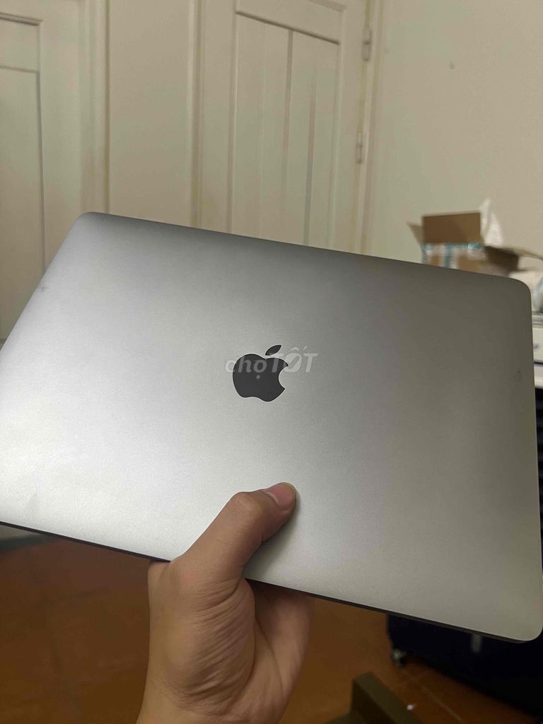 Macbook Air 2018 13inch retina-i5-8gb-128gb 95%