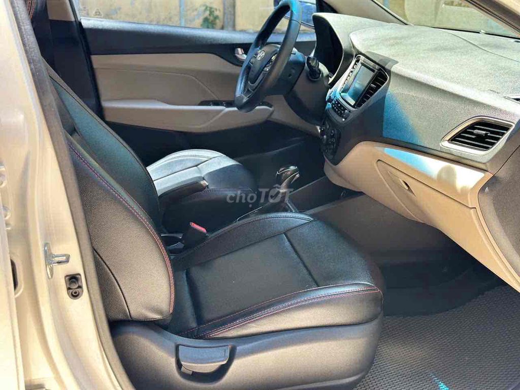 Hyundai Accent 2019 1.4 AT - 65000 km. Mua bán Ô tô tại Quận Cẩm Lệ Đà Nẵng được đăng bởi Phước Auto hình 6