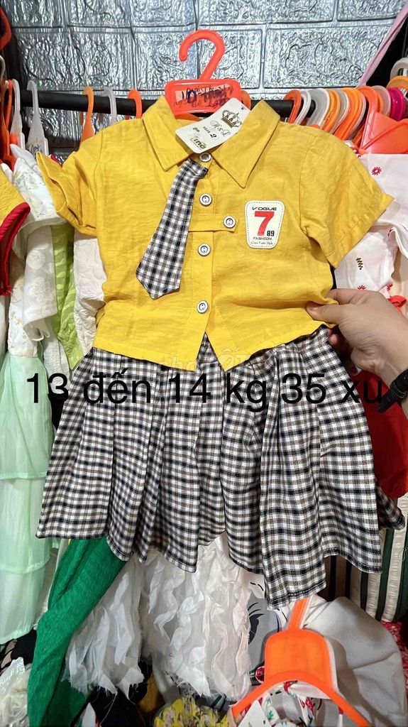 Bộ quần áo nữ vải thường ngày. Mua bán Quần áo tại Thành phố Thủ Dầu Một Bình Dương được đăng bởi hana thanh li hình 1