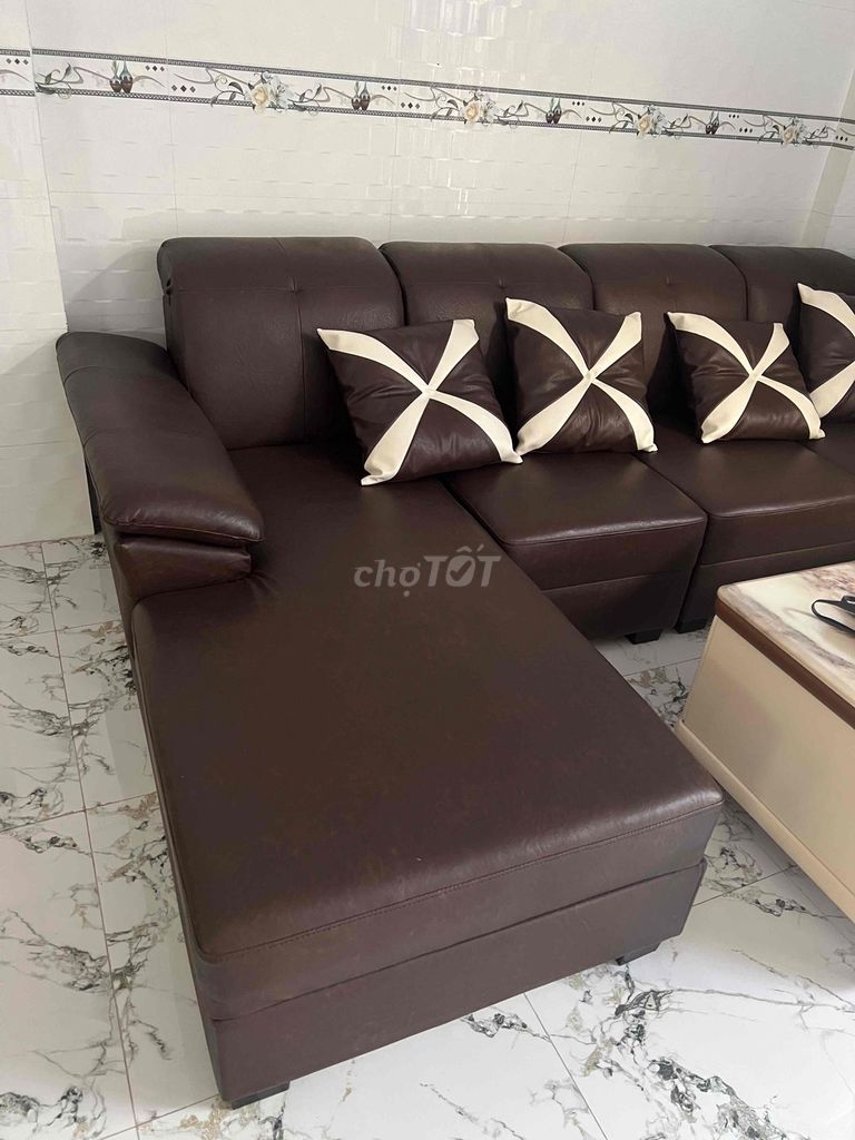 Ghế sofa da hiện đại màu Nâu. Mua bán Bàn ghế tại Huyện Hòa Thành Tây Ninh được đăng bởi Dung hình 1