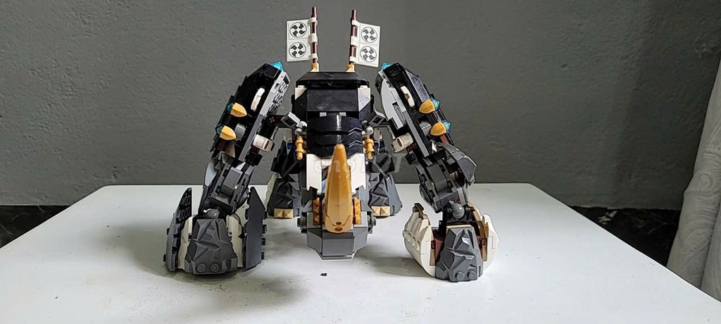 Mô hình lego "Tê giác đấu chiến"-*Custom-Made*