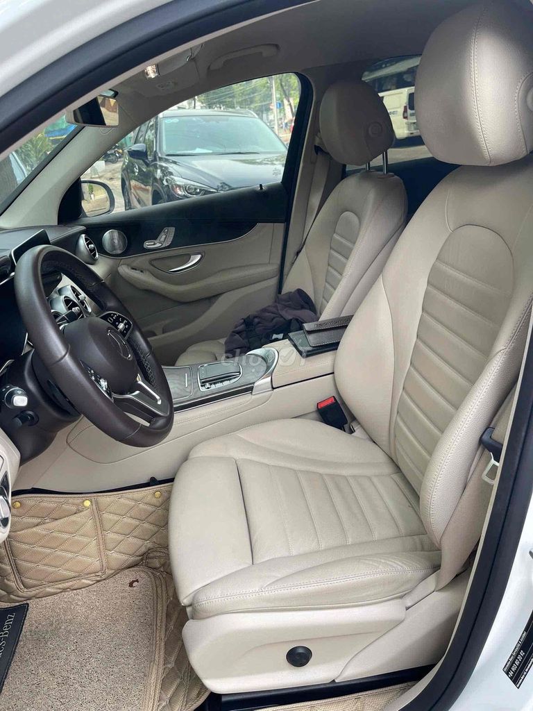 Mercedes-Benz GLC200 4MATIC 2020 Trắng 15.000km. Mua bán Ô tô tại Quận 7 Tp Hồ Chí Minh được đăng bởi Thế Giới Xe Đức Sài Gòn hình 6