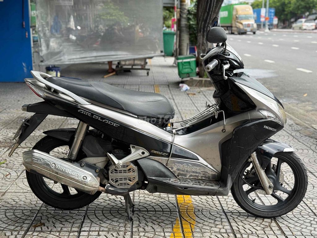 Honda Air Blade 2011 Đen bạc