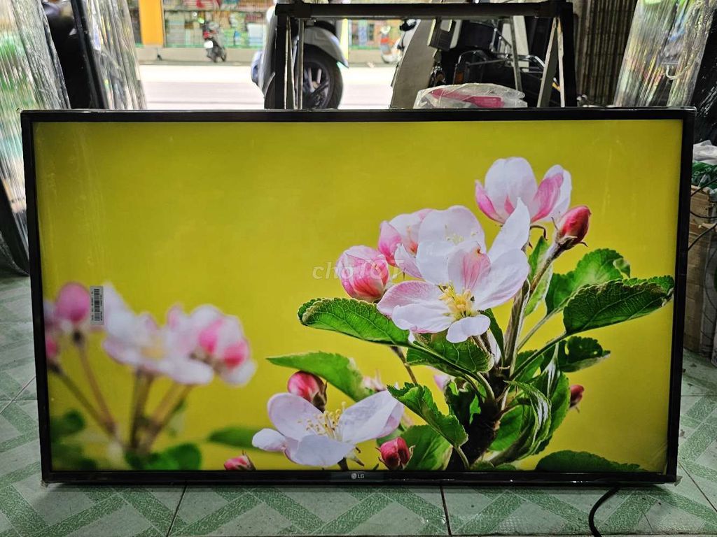 Lô 18 Tivi LG 43 inch -4K 43UJ632T. Bluetoot - 98%. Mua bán Tivi, Âm thanh tại Huyện Hóc Môn Tp Hồ Chí Minh được đăng bởi Chinh Anh hình 1