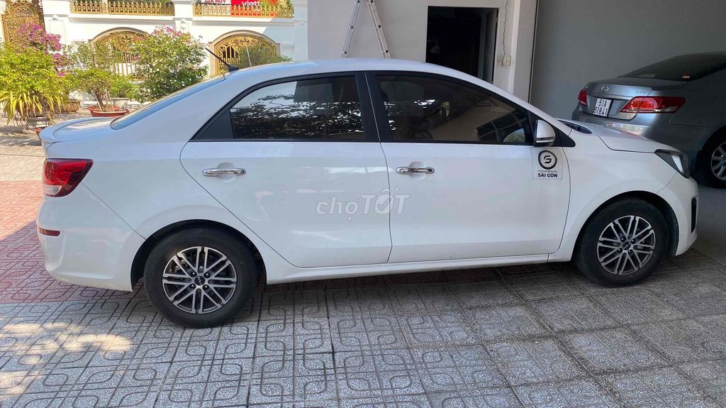 Kia Soluto AT Deluxe 2024 Белый 29.900 км