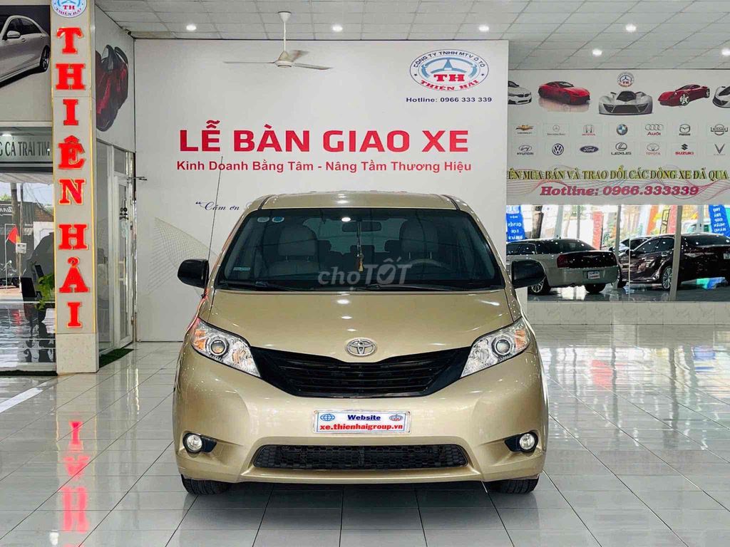 Toyota Sienna 2.7L SX2010 nhập Mỹ