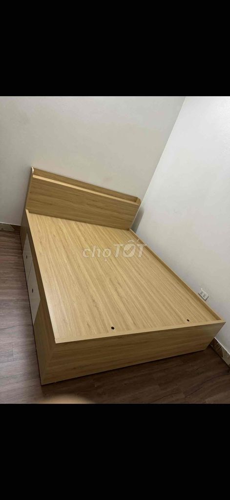 GIƯỜNG GỖ CN CÓ KÈM NGĂN KÉO KT:1M6 x2M