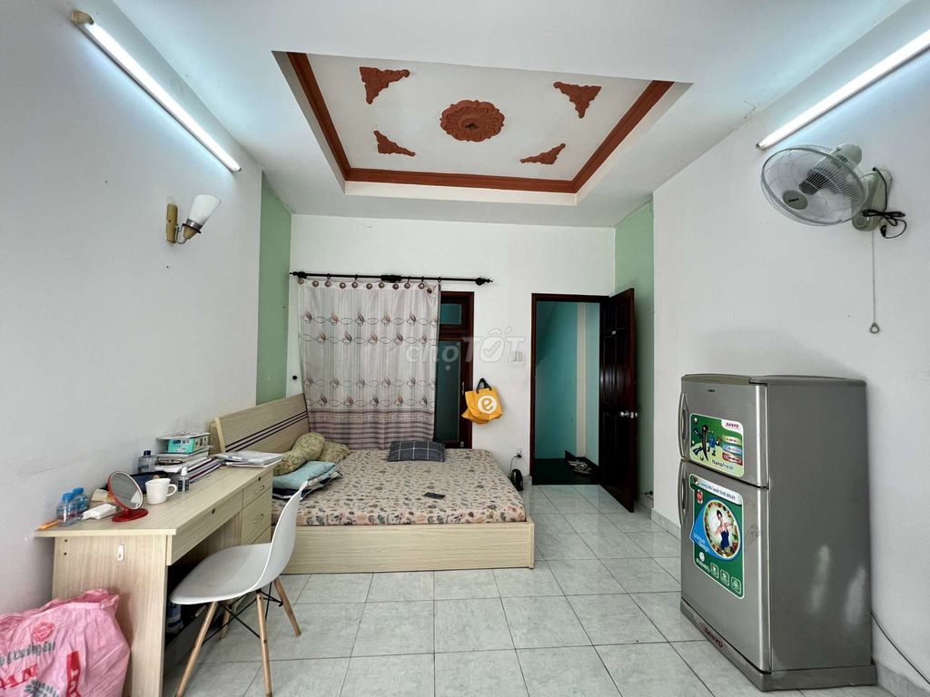 CHDV 28m2 NGAY VÒNG XOAY TRẦN NÃO 5tr/T