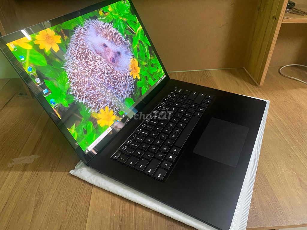 Surface Laptop Core i7 Ram 32G SSD 1TB Touch 2.5K. Mua bán Laptop tại Quận 4 Tp Hồ Chí Minh được đăng bởi Jerry Tran hình 1