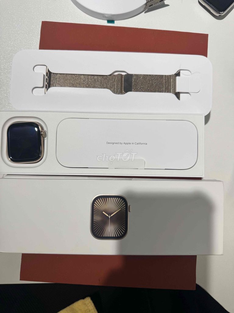 Apple Watch Ultra 2 Titanium Vàng 46mm Mới. Mua bán Thiết bị đeo thông minh tại Quận Hoàng Mai Hà Nội được đăng bởi chu  hình 1