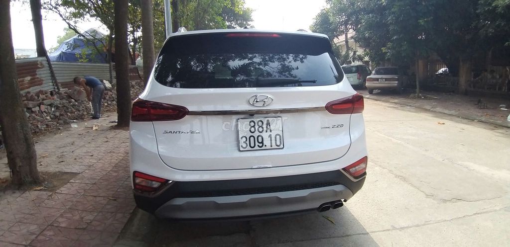 Hyundai Santa Fe 2019 2.2L AT 4WD - 68000 km. Mua bán Ô tô tại Thành phố Vĩnh Yên Vĩnh Phúc được đăng bởi Nguyễn Việt Lâm hình 2