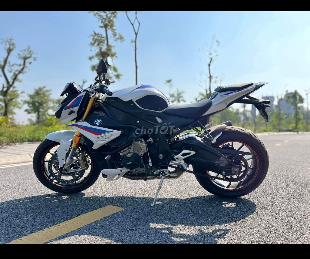 Cần bán cá mập bmw S1000R biển số Hà Nội