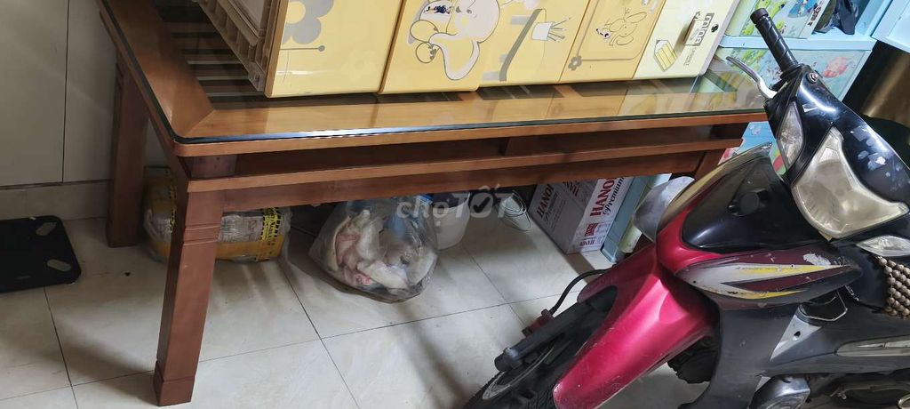 Bàn ăn Gỗ Kính Nâu 1m6x1m2. Mua bán Bàn ghế tại Quận Tây Hồ Hà Nội được đăng bởi nguyen van chien hình 1