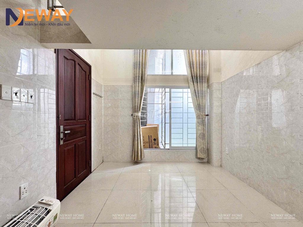 phòng trọ giá rẻ ngay ETOWN 23m2 mới xây 100% cửa sổ trời - có thang m