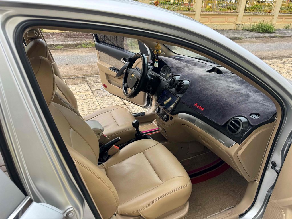 Chevrolet Aveo 2015 LT 1.5 - số sàn. Mua bán Ô tô tại Huyện Thạch Thành Thanh Hóa được đăng bởi Phạm Nam hình 15