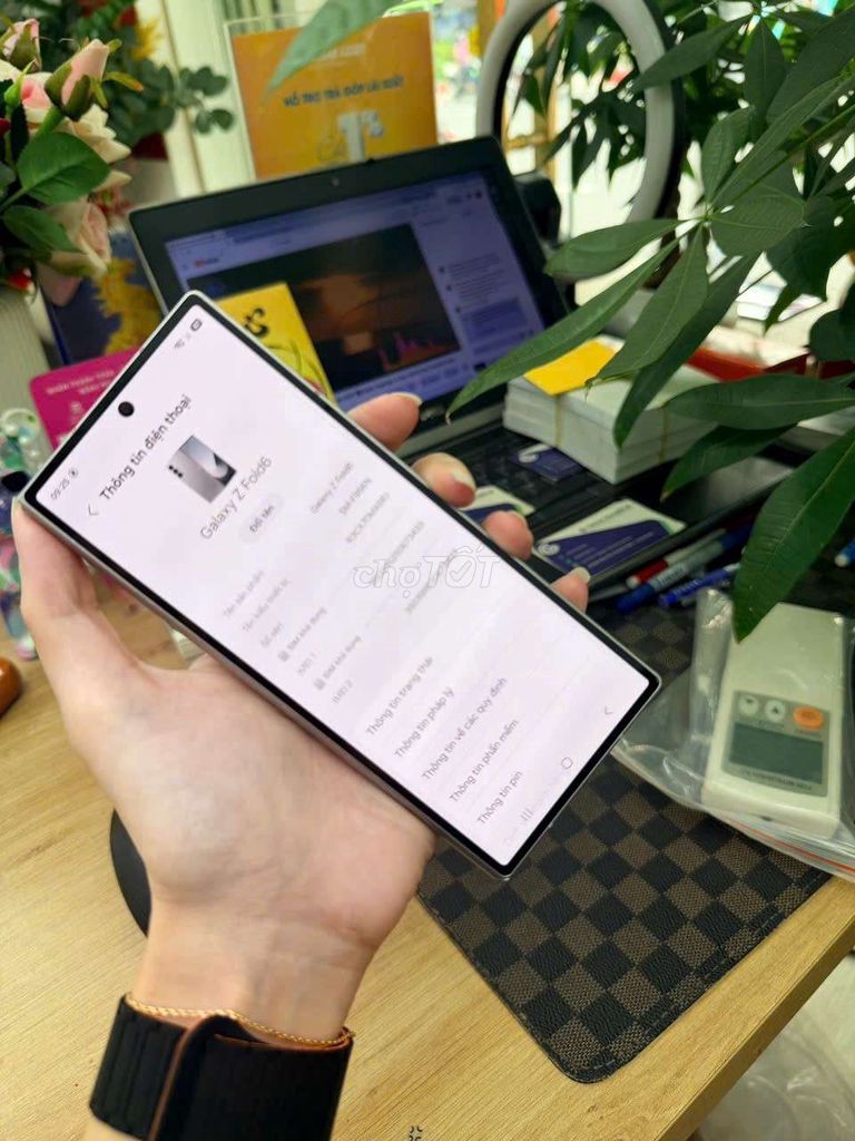 Samsung Galaxy Z Fold 6 5G 12GB/256GB Trắng. Mua bán Điện thoại tại Thành phố Thủ Đức Tp Hồ Chí Minh được đăng bởi Minh phương hình 1