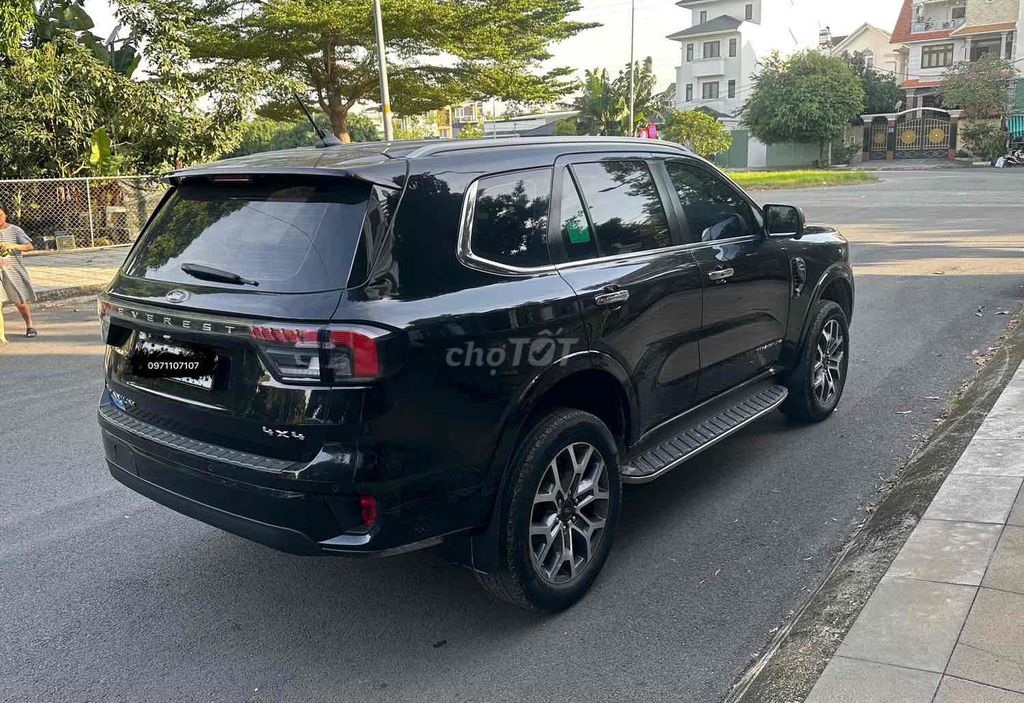 Ford Everest 2022 Titanium Plus 4x4 58000 km Đen. Mua bán Ô tô tại Quận 12 Tp Hồ Chí Minh được đăng bởi Văn Bình hình 4