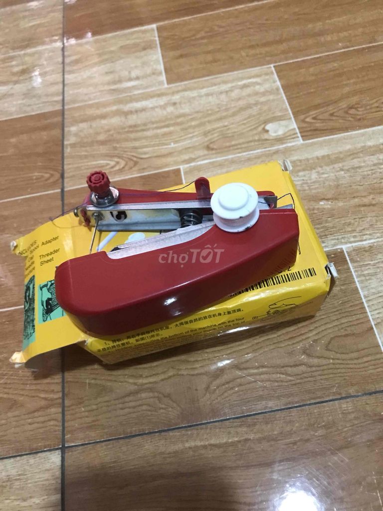 Máy may mini Ta Ta Đỏ. Mua bán Nội thất, đồ gia dụng khác tại Huyện Tân Phước Tiền Giang được đăng bởi Đồ Nhà Không Dùng hình 1