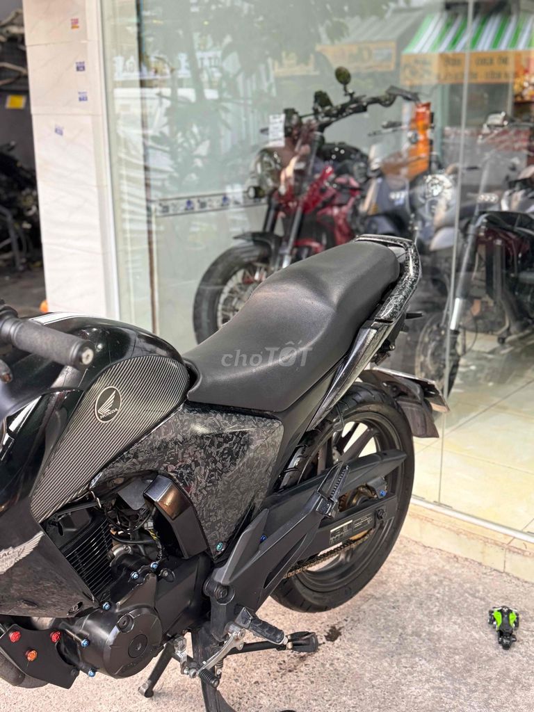 Cần bán Honda RR150 2014 Biển SG 9 chủ kya giấy. Mua bán Xe máy tại Quận Bình Tân Tp Hồ Chí Minh được đăng bởi Việt Motor Bình Tân hình 4