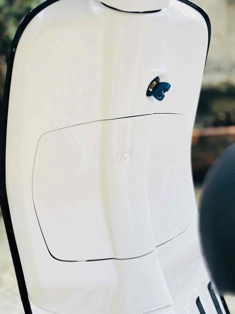 Piaggio Vespa Primavera 2015 125CC Trắng. Mua bán Xe máy tại Quận 12 Tp Hồ Chí Minh được đăng bởi Ta Thanh Thai hình 10