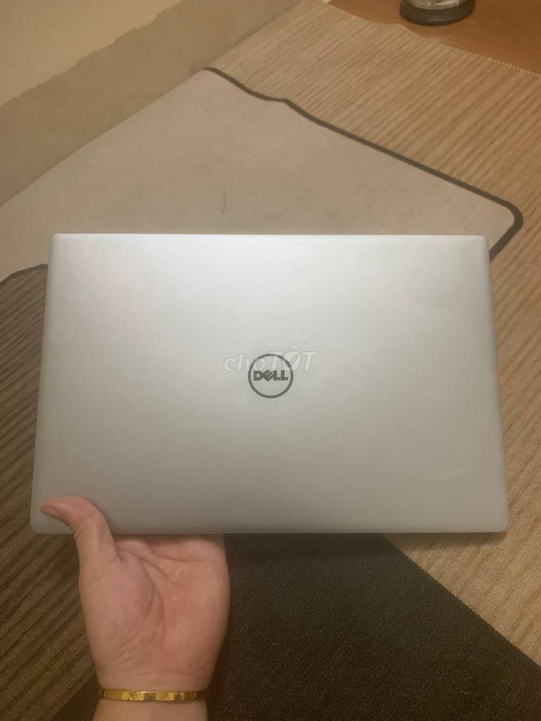 Dell XPS 13 9360 i5 13.3 inch 8GB/256GB Xám Silver. Mua bán Laptop tại Quận Long Biên Hà Nội được đăng bởi Trường Đăng hình 1