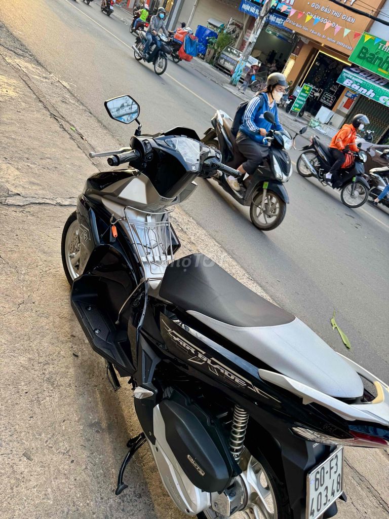 🟢🟢 AB 125 đen bóng cuối 2019 rất đẹp có góp. Mua bán Xe máy tại Thành phố Biên Hòa Đồng Nai được đăng bởi XE MÁY CŨ THÀNH MỸ  hình 7