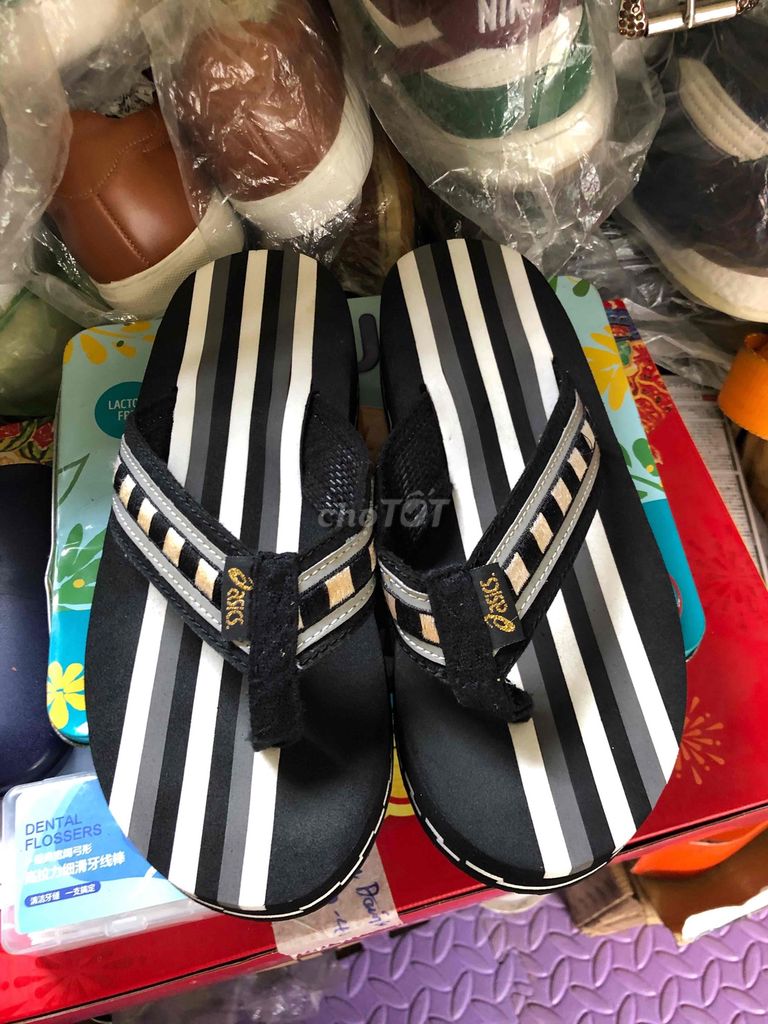 Dép kẹp Asics Nam Đen, trắng, xám. Mua bán Giày dép tại Huyện An Dương Hải Phòng được đăng bởi Tu Tang Quang hình 1