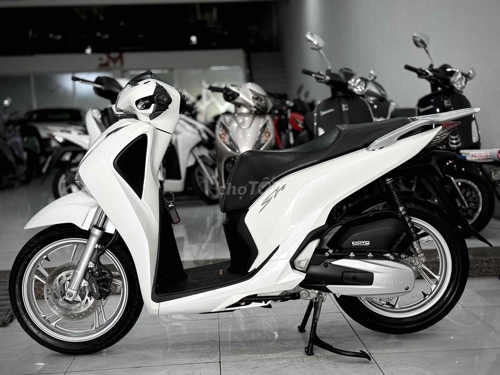 Sh125i 2018 Lướt chính chủ ký ( Hỗ trợ GÓP ) 🔥🔥🔥. Mua bán Xe máy tại Thị xã Phú Mỹ Bà Rịa - Vũng Tàu được đăng bởi Cửa Hàng Xe Máy Phú Mỹ hình 8