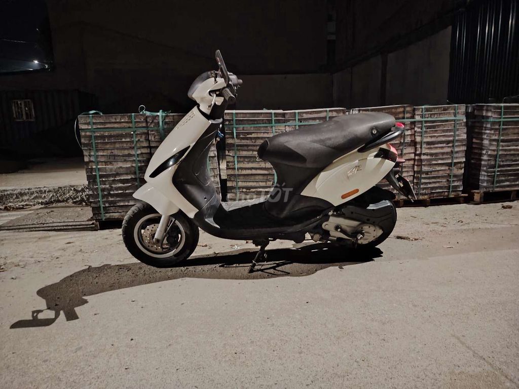 Piaggio zip 2016 bán cho rộng nhà. Mua bán Xe máy tại Huyện Đông Anh Hà Nội được đăng bởi lính cứu hỏa hình 2