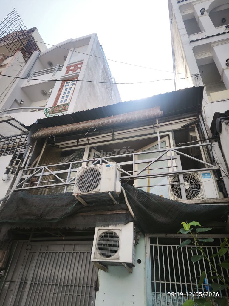 Phòng máy lạnh, nơ Trang Long , pham van đong nguyên xí