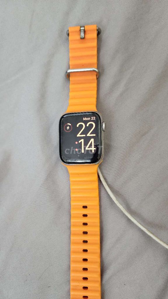 Apple Watch Series 6 Thép trắng. Mua bán Thiết bị đeo thông minh tại Quận Tây Hồ Hà Nội được đăng bởi Pass Port hình 1