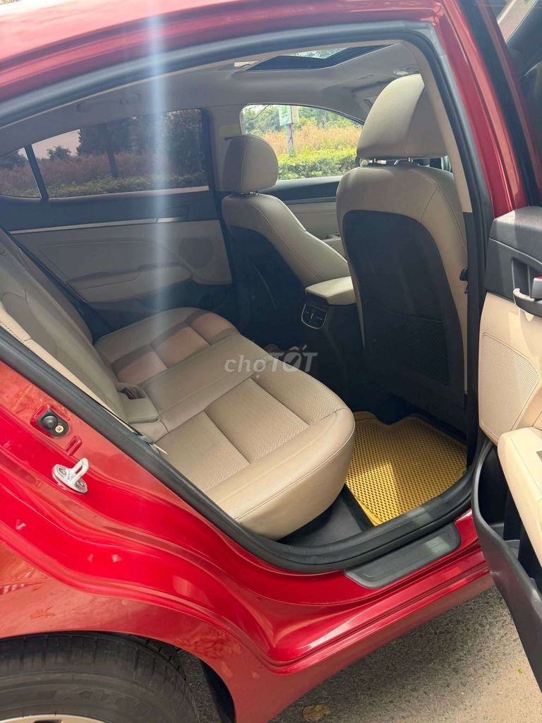 Bán xe ELANTRA số tự động cọp rất đẹp. Mua bán Ô tô tại Thành phố Buôn Ma Thuột Đắk Lắk được đăng bởi Phúc Thiện hình 17