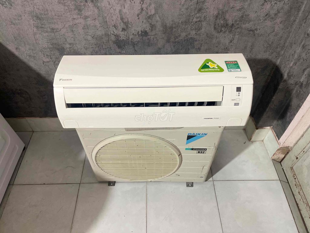 Máy lạnh dakin inverter 1hp đẹp mới nguyên zin