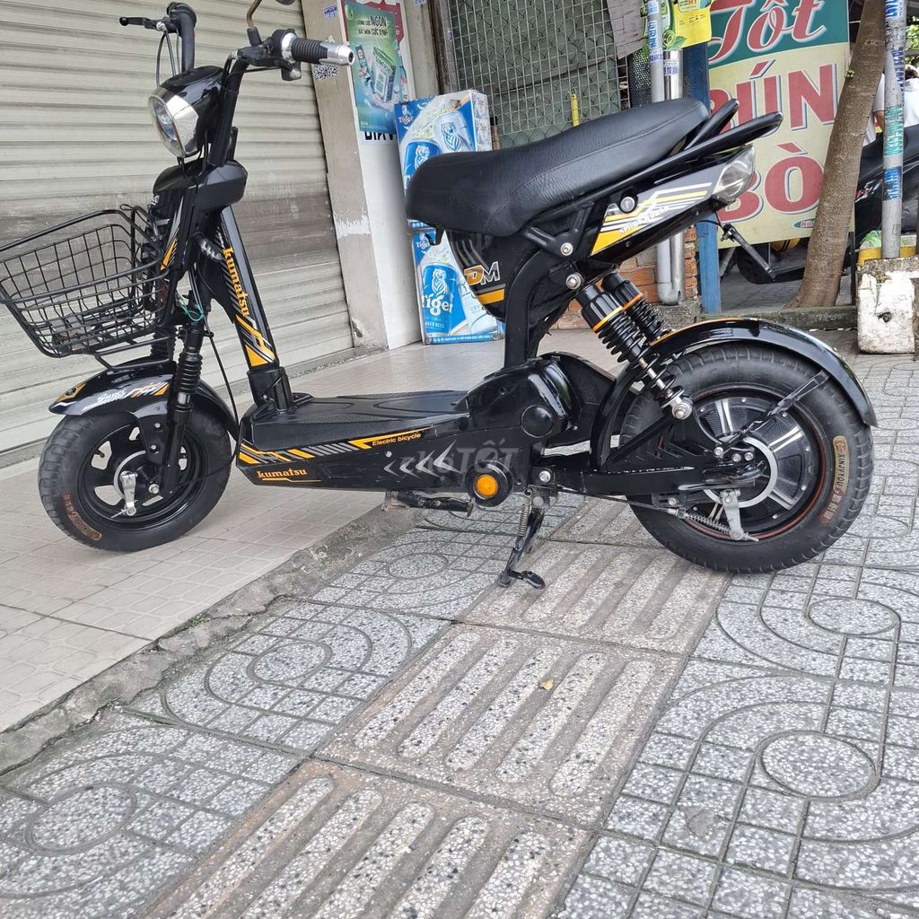 Xe đạp điện Komatsu 133 Đen Đã sử dụng. Mua bán Xe điện tại Quận 12 Tp Hồ Chí Minh được đăng bởi Nguyen Dẫn hình 5