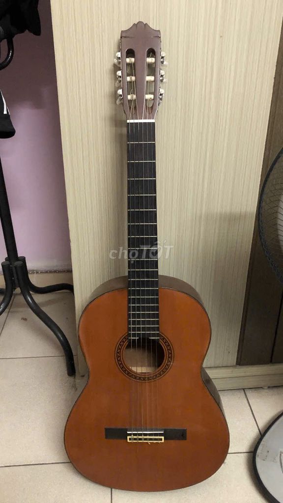 Đàn guitar Yamaha CG 120A Classic Nâu. Mua bán Nhạc cụ tại Quận Long Biên Hà Nội được đăng bởi le vinh hình 1