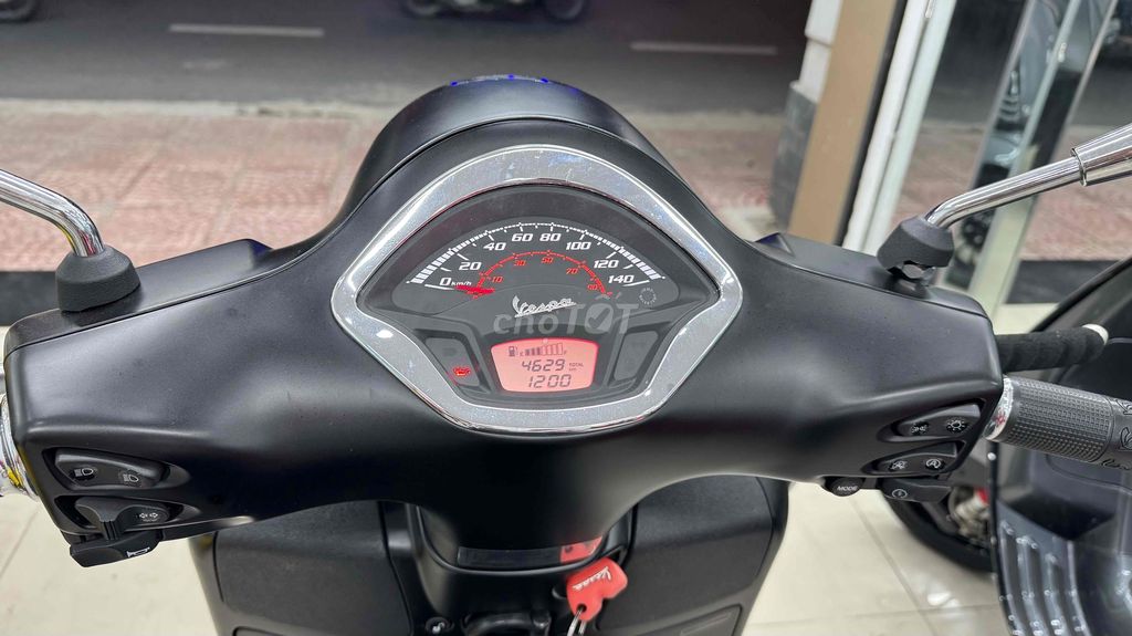 Vespa Super GTS 150 Siêu lướt Đen Nhám Notte BSTP. Mua bán Xe máy tại Quận Phú Nhuận Tp Hồ Chí Minh được đăng bởi VESPA  PIAGGIO BẢO HƯNG Vespa cũ trả góp  hình 2