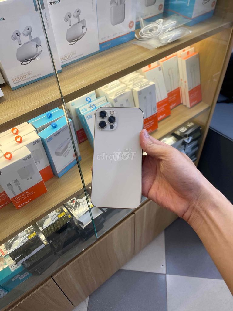 iPhone 12 Pro 128GB Vàng. Mua bán Điện thoại tại Quận Hoàng Mai Hà Nội được đăng bởi trần hoàng hình 1