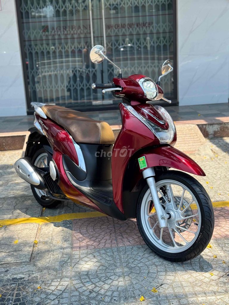 Honda SH Mode 2022 красный 13000 км