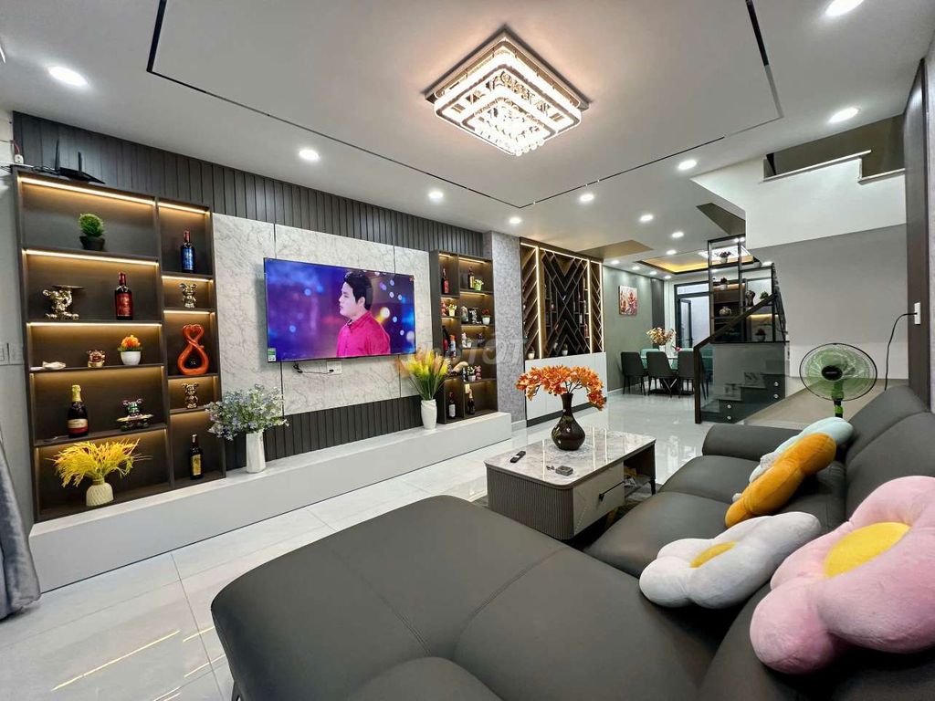 NHÀ PHỐ ĐƯỜNG NGUYỄN VĂN QUỲ QUẬN 7. Mua bán Nhà ở tại Quận 7 Tp Hồ Chí Minh được đăng bởi Cẩm Nhung hình 6
