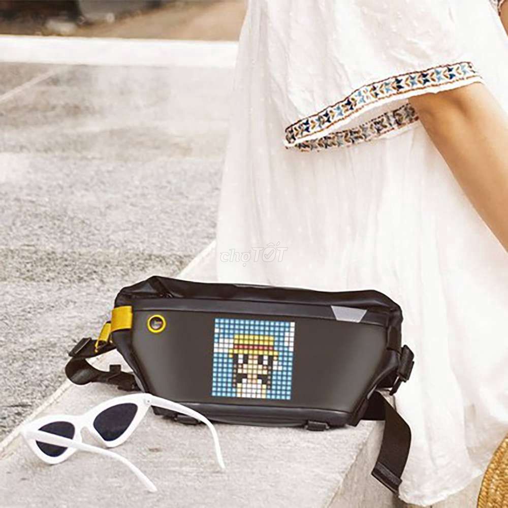 Túi đeo chéo Divoom Pixoo Slingbag Đen. Mua bán Túi xách tại Quận Ngũ Hành Sơn Đà Nẵng được đăng bởi Lã Ngọc Phong hình 1