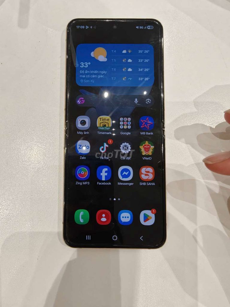 Samsung Galaxy Z Flip4 512GB Vàng 2 sim. Mua bán Điện thoại tại Huyện Hóc Môn Tp Hồ Chí Minh được đăng bởi THÁNH CA VIỆT NAM Office hình 1