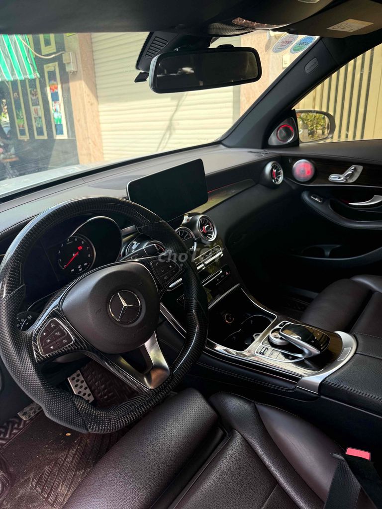 Mercedes Benz GLC 2019 200 - 65.000km. Mua bán Ô tô tại Quận Bình Tân Tp Hồ Chí Minh được đăng bởi Mỹ đông hình 5