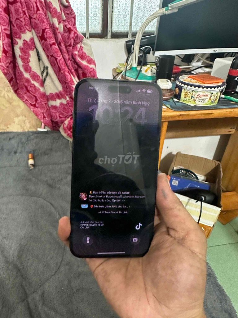 Apple iPhone 14 Pro Max Đen Bể lưng. Mua bán Điện thoại tại Thành phố Thủ Dầu Một Bình Dương được đăng bởi huy nhỏ hình 1