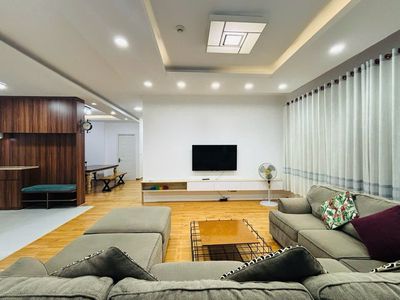 Rent · 4 bd · 160 м² · Quận 7, ул. Đường 15B