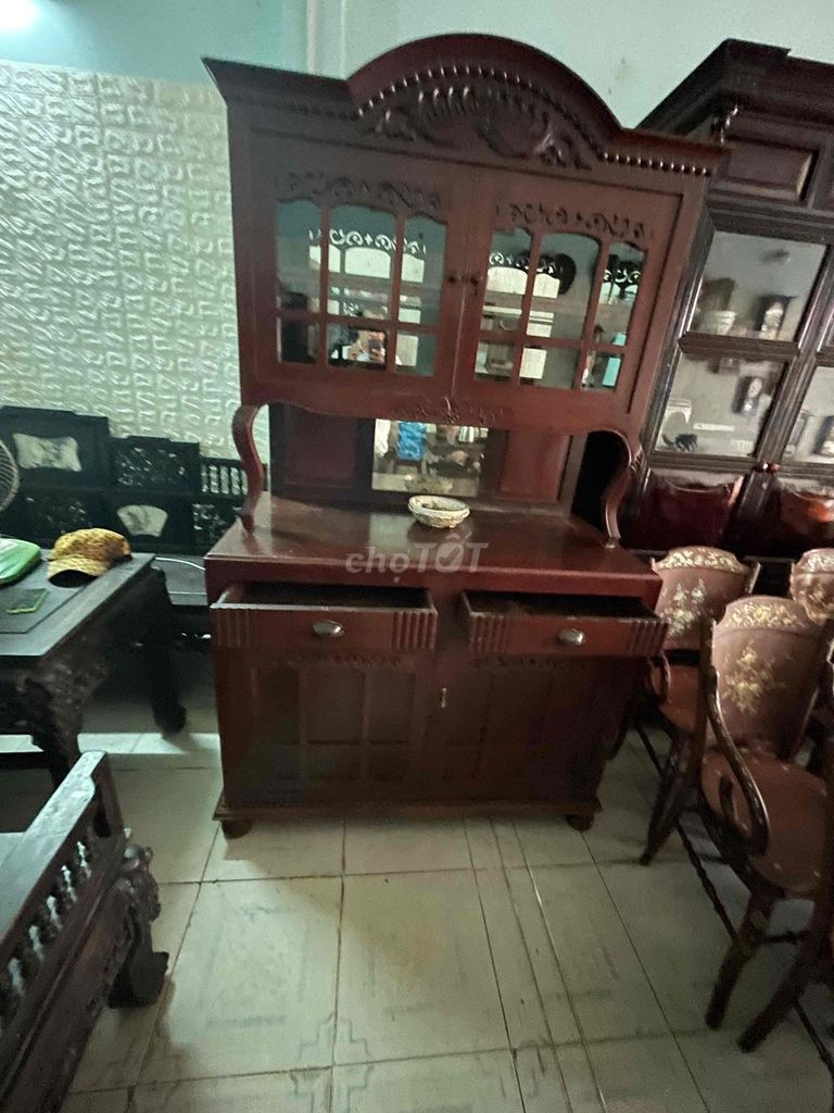 tủ cổ trưng rượu tây. Mua bán Tủ, kệ gia đình tại Thành phố Sa Đéc Đồng Tháp được đăng bởi Tuấn cầm Đồ hình 1