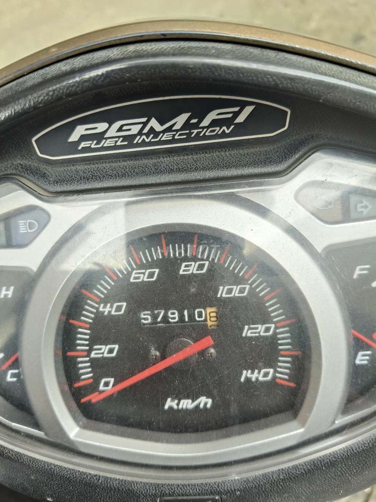 Xe Honda lead mấy zin cực kỳ bốc. Mua bán Xe máy tại Huyện Bình Chánh Tp Hồ Chí Minh được đăng bởi cảm ơn bạn đã xem tin hình 4