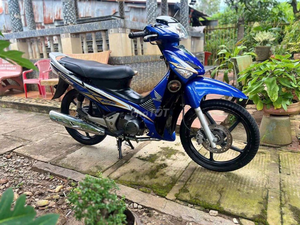 xe zin áo mới thay. áo han. Mua bán Xe máy tại Thành phố Bến Tre Bến Tre được đăng bởi tran Văn Tâm hình 1