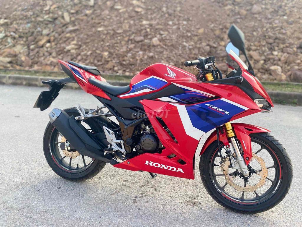 HONDA CBR150r BẢN ĐẶC BIỆT THỂ THAO. Mua bán Xe máy tại Thành phố Thủ Dầu Một Bình Dương được đăng bởi Nguyễn Hữu Đức hình 5